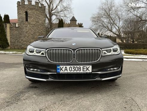 BMW 7 серия 2017 - фото 2