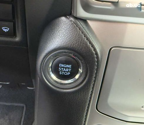 Toyota Land Cruiser Prado 2020 - фото 28