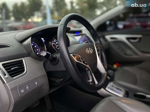 Hyundai Elantra 2011 - фото 21