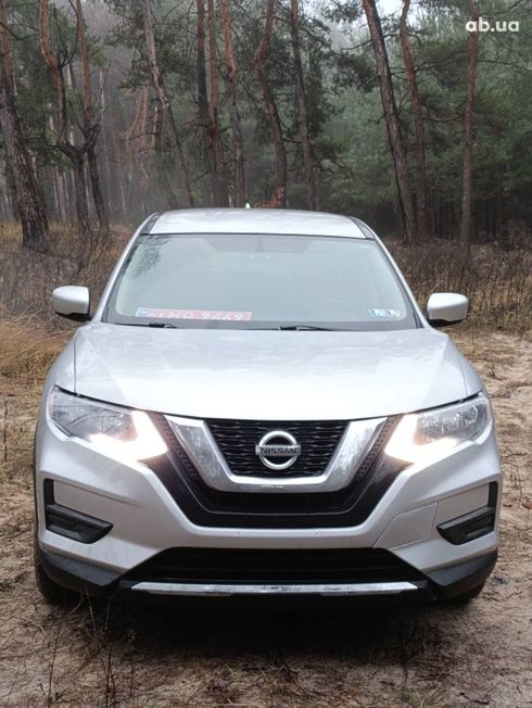 Nissan Rogue 2017 серебристый - фото 12