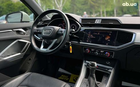 Audi Q3 2019 - фото 14