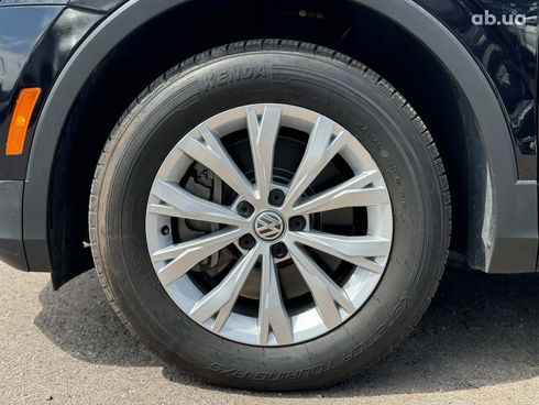 Volkswagen Tiguan 2019 черный - фото 9