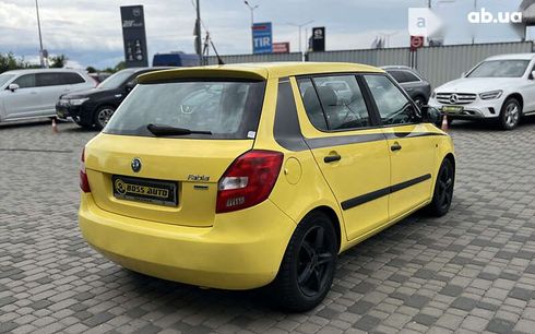 Skoda Fabia 2011 - фото 6