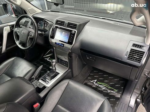 Toyota Land Cruiser Prado 2020 - фото 13