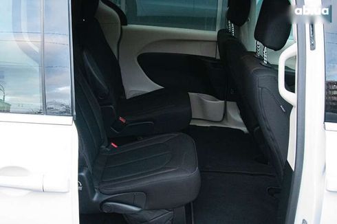 Chrysler Pacifica 2017 - фото 18