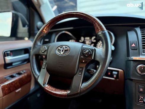 Toyota Sequoia 2021 - фото 25