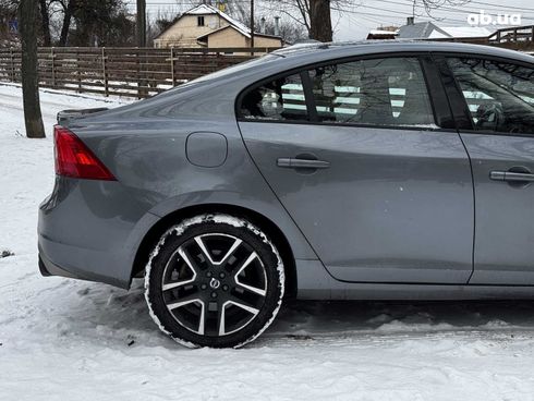 Volvo S60 2016 серый - фото 5