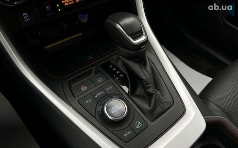 Toyota RAV4 2021 - фото 21