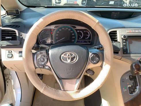 Toyota Venza 2013 белый - фото 32