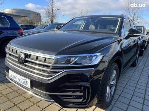 Volkswagen Touareg 2022 - фото 12