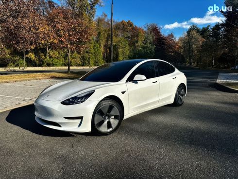 Tesla Model 3 2021 белый - фото 4