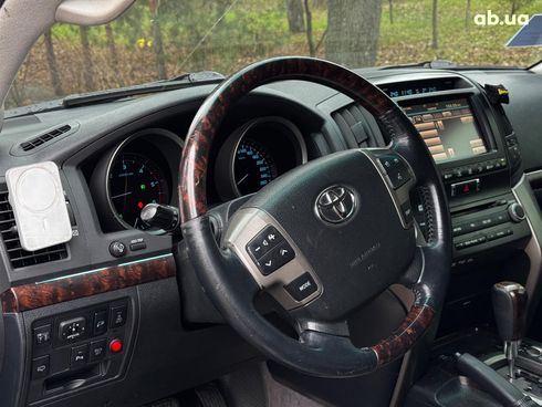 Toyota Land Cruiser 2010 черный - фото 15