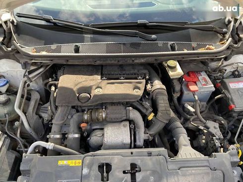 Peugeot 308 2015 - фото 28