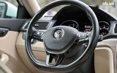 Volkswagen Passat 2017 - фото 22