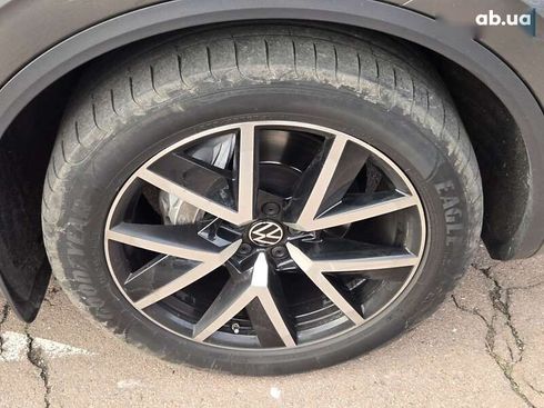 Volkswagen Touareg 2022 - фото 19