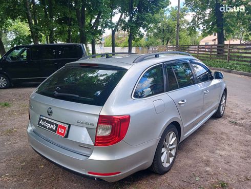 Skoda Superb 2013 серый - фото 5