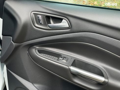 Ford Kuga 2016 белый - фото 32