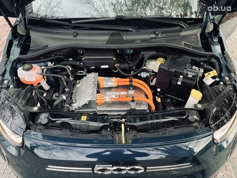 Fiat 500E 2023 зеленый - фото 12