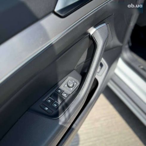 Volkswagen passat alltrack 2018 - фото 20
