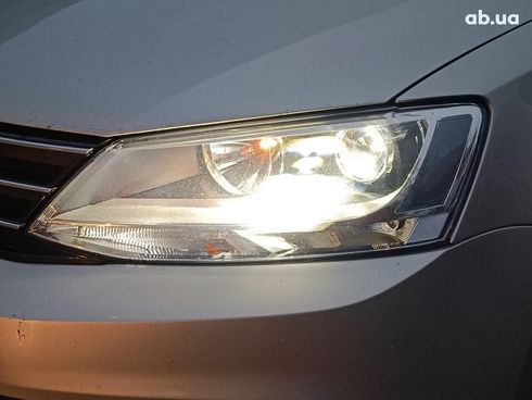 Volkswagen Jetta 2014 бежевый - фото 5