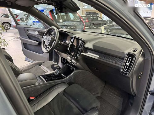 Volvo XC40 2021 - фото 18