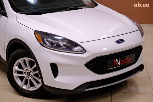 Ford Escape 2021 белый - фото 3