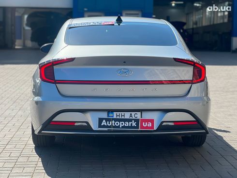 Hyundai Sonata 2020 серый - фото 9