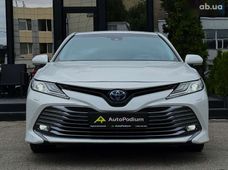 Продаж вживаних Toyota Camry в Києві - купити на Автобазарі