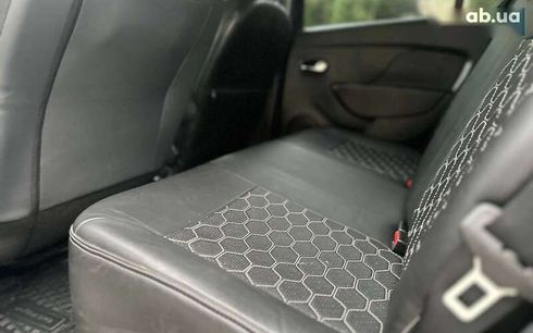 Renault Sandero 2021 - фото 16