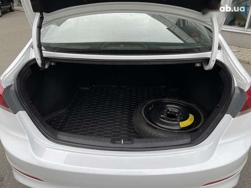 Hyundai Elantra 2018 - фото 25