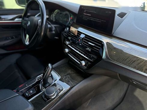 BMW 5 серия 2017 - фото 12