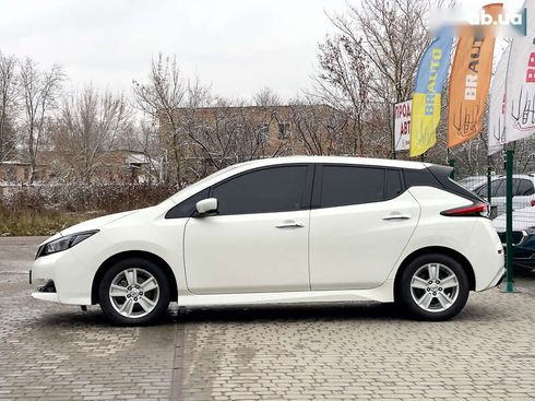 Nissan Leaf 2022 - фото 15