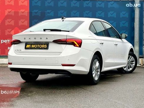 Skoda Octavia 2021 - фото 4