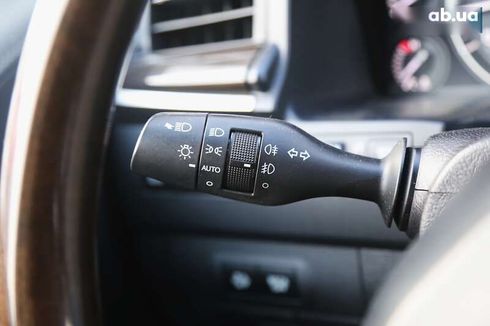 Lexus LX 2016 - фото 24