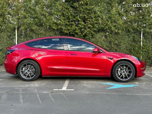Tesla Model 3 2021 красный - фото 24