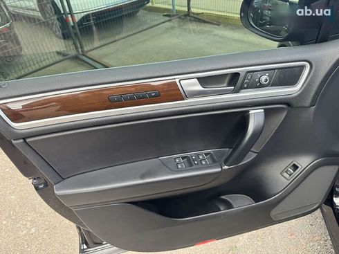 Volkswagen Touareg 2017 - фото 18