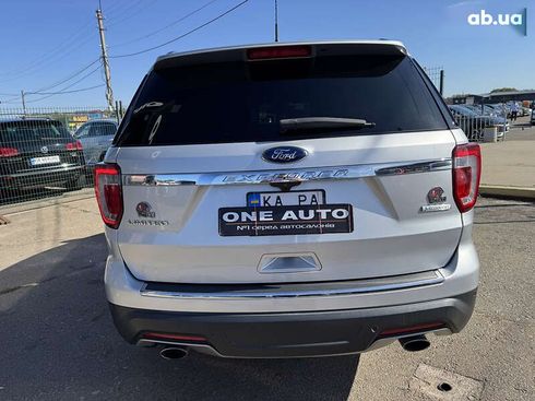 Ford Explorer 2018 - фото 8