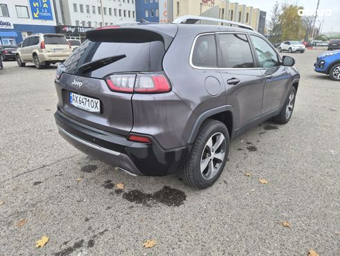 Jeep Cherokee 2018 серый - фото 16