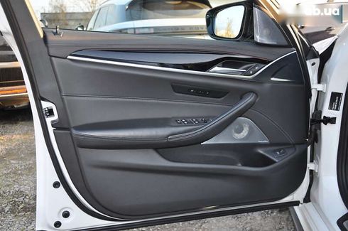 BMW M5 2022 - фото 21