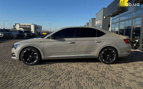 Skoda Superb 2020 - фото 4