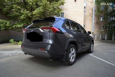 Toyota RAV4 2021 - фото 5