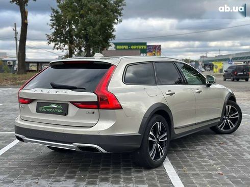 Volvo V90 Cross Country 2017 - фото 8