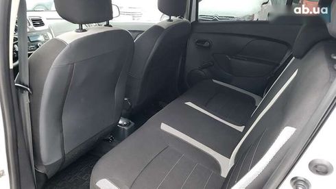 Renault Sandero 2021 - фото 17