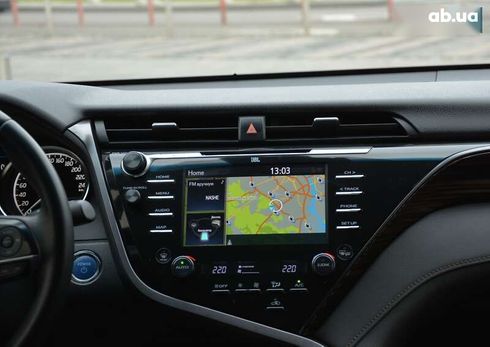 Toyota Camry 2019 - фото 18