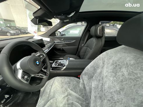 BMW 7 серия 2023 - фото 36