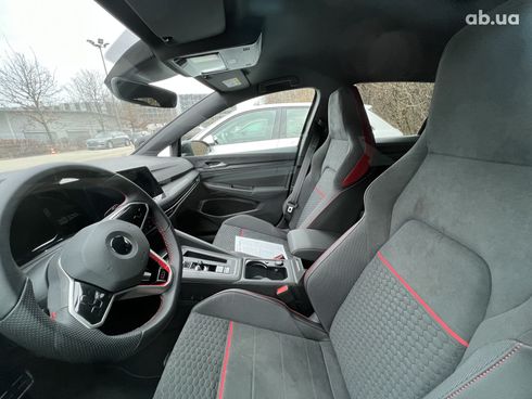 Volkswagen Golf GTI 2022 - фото 26