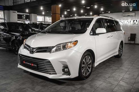 Toyota Sienna 2020 - фото 9