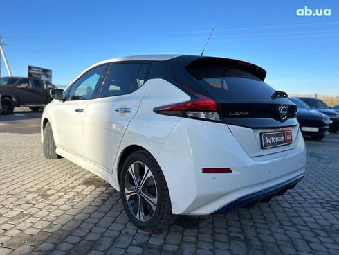 Nissan Leaf 2020 белый - фото 8