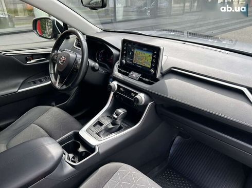 Toyota RAV4 2020 - фото 26