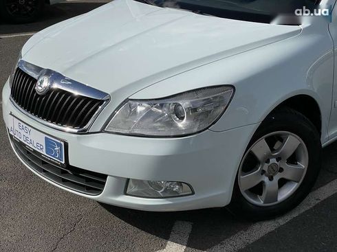 Skoda Octavia 2010 - фото 8